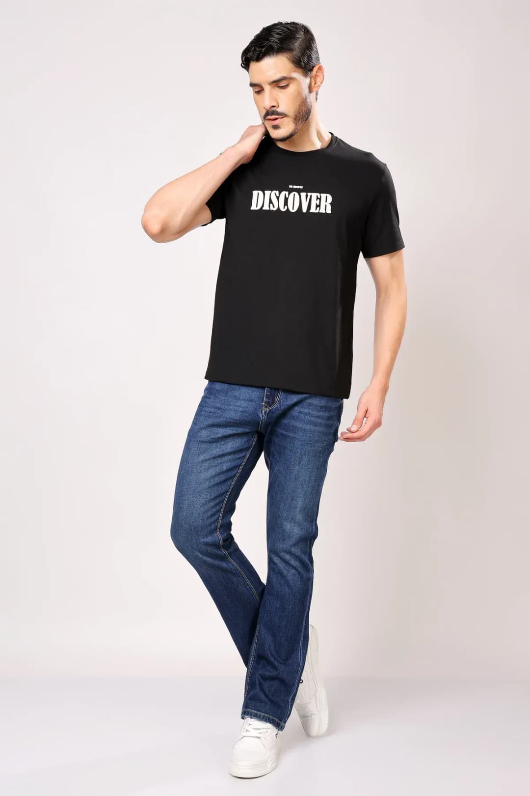 Trendsetting Bootcut Jeans: Embrace Comfort | Style - Image 1